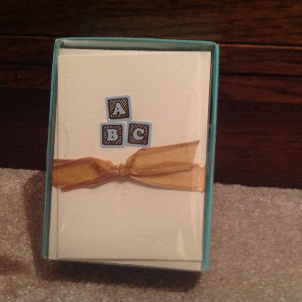 GRAPHIQUE LE PETITE NOTECARDS OF EMBOSSED “A” “B” “C” BLOCKS- BOX OF 10- NIB